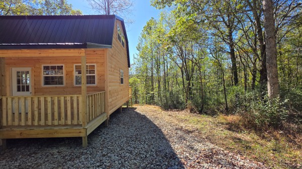 Lil’ Slice of Heaven Cabin property photo