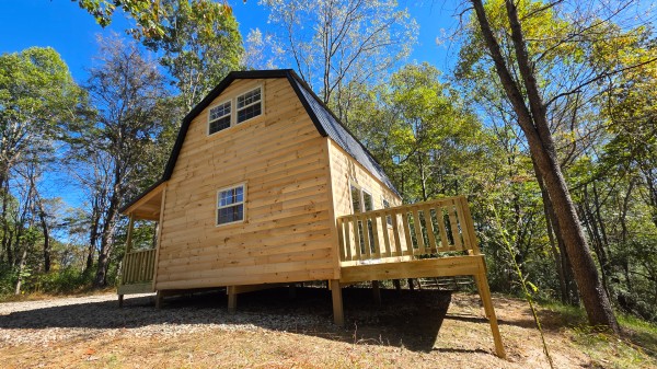 Lil’ Slice of Heaven Cabin property photo