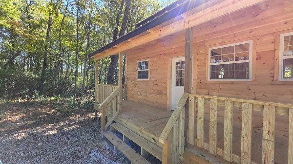 Lil’ Slice of Heaven Cabin property photo