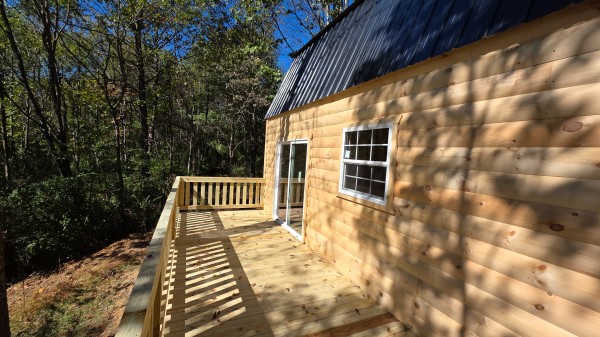 Lil’ Slice of Heaven Cabin property photo