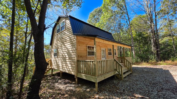 Lil’ Slice of Heaven Cabin property photo