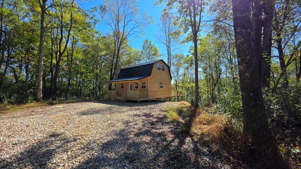 Lil’ Slice of Heaven Cabin property photo