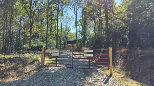 Lil’ Slice of Heaven Cabin property photo