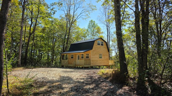 Lil’ Slice of Heaven Cabin property photo