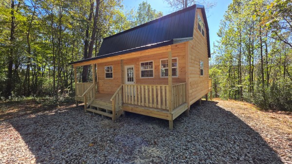 Lil’ Slice of Heaven Cabin property photo