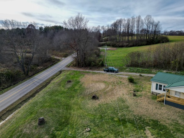 33747 Wolf Hill Rd, McArthur, OH 45651 property photo