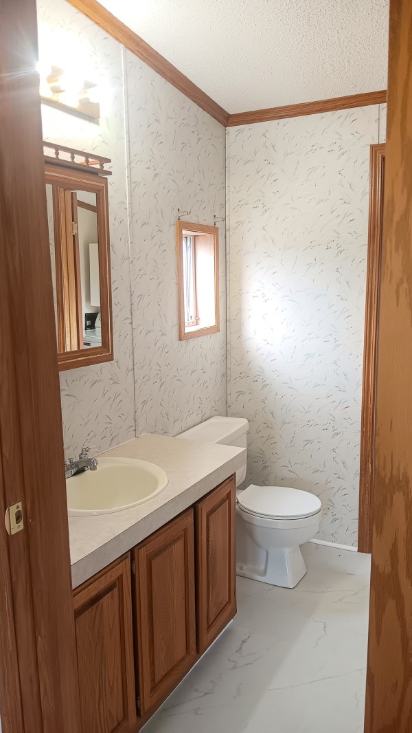 33747 Wolf Hill Rd, McArthur, OH 45651 property photo