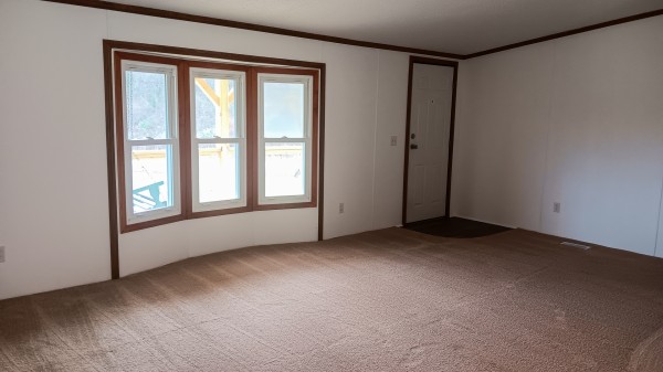33747 Wolf Hill Rd, McArthur, OH 45651 property photo