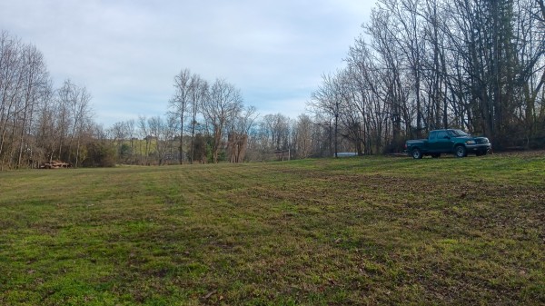 33747 Wolf Hill Rd, McArthur, OH 45651 property photo